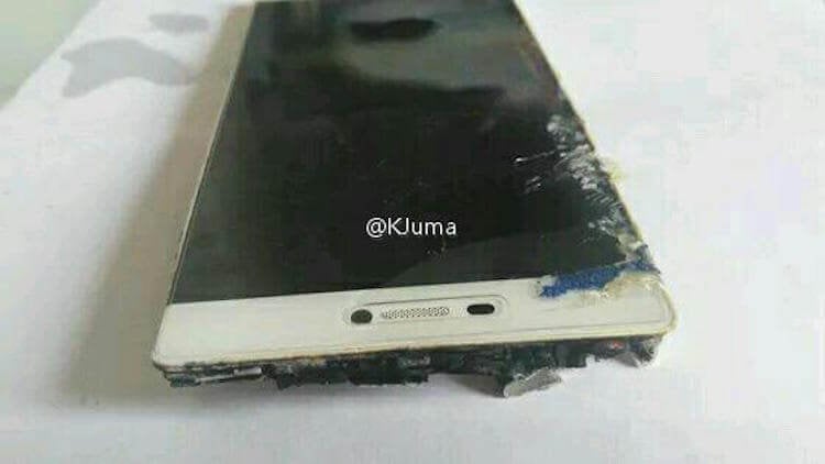 По стопам Samsung: в Сети появились снимки сгоревшего Huawei. Фото.
