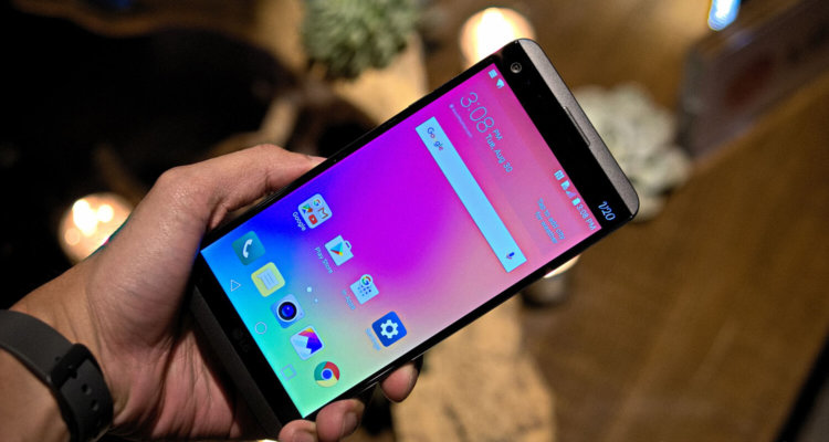 Представлен первый Nougat-смартфон LG V20. Фото.