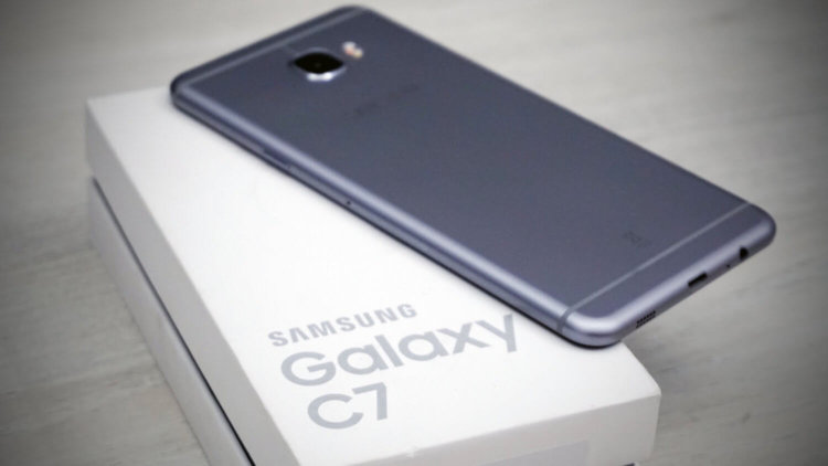Galaxy C7 Pro засветился в AnTuTu. Фото.
