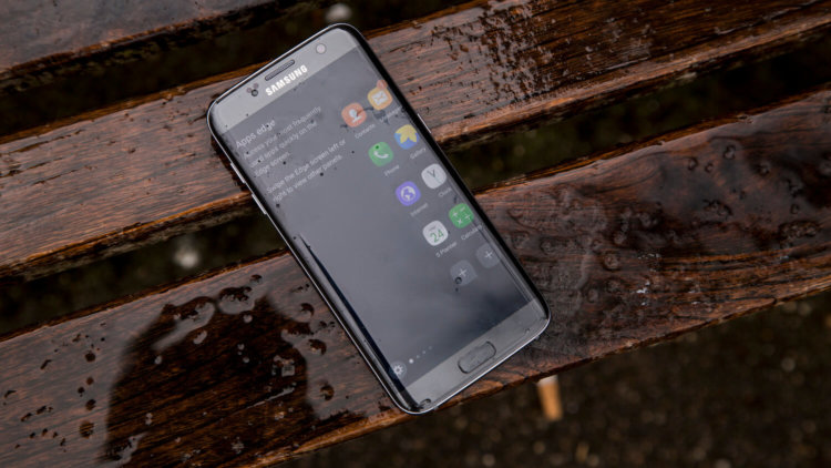 Лучшие смартфоны с двумя SIM-картами (2016). Samsung Galaxy S7 и Galaxy S7 edge. Фото.