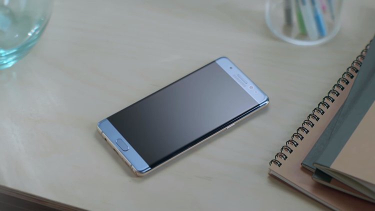 Galaxy Note 7 — один из самых популярных сматфонов на Android. Фото.