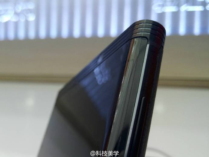 Китайцы представили смартфон по цене в 150 тысяч рублей. Фото.