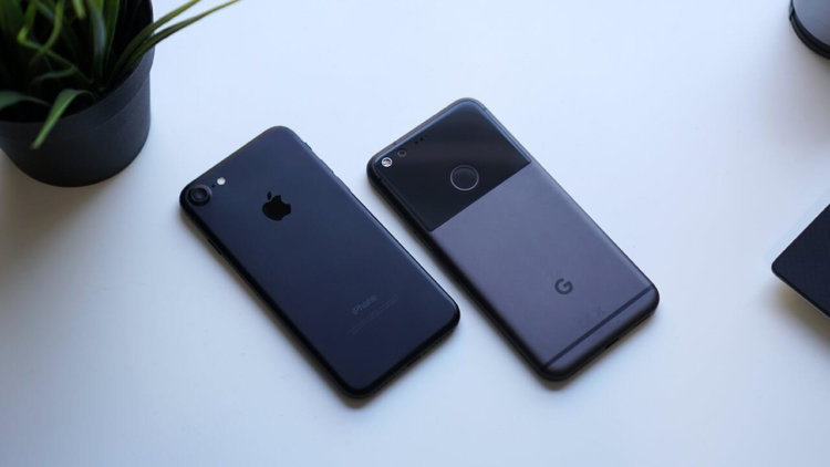 iPhone 7 проигрывает Google Pixel в плавности работы интерфейса. Фото.