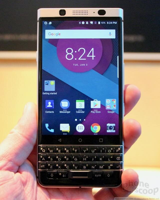 CES 2017: Кнопочный смартфон BlackBerry от TCL — подробности и фото. Фото.