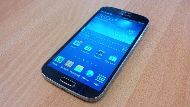 Samsung выпустит Galaxy S8 18 апреля? Повторится ли успех S4 и S3? Фото.