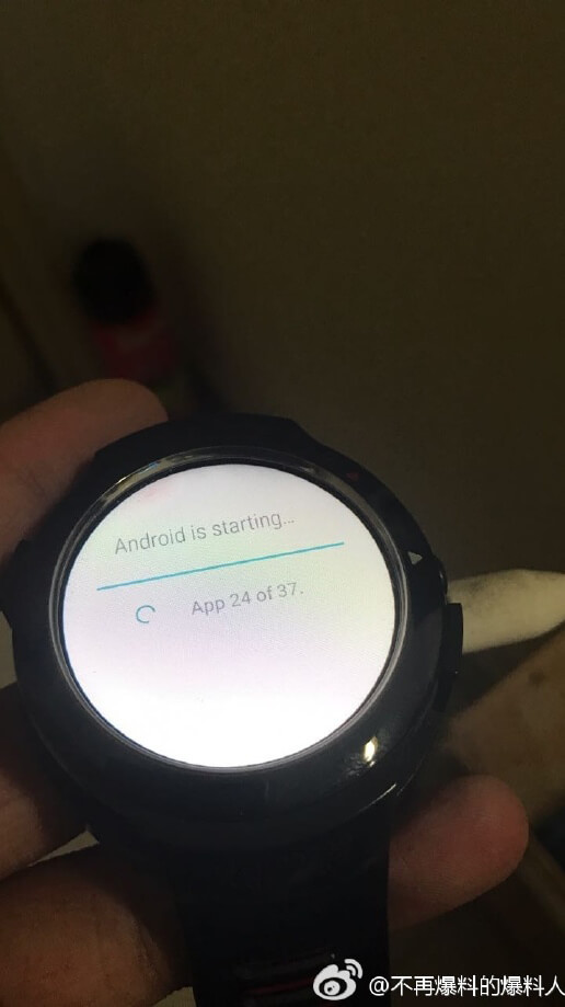 Долгожданные часы от HTC засветились на новых снимках. Фото.