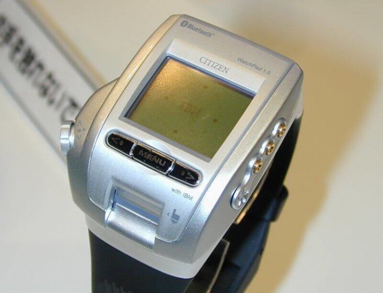Обзор Samsung Gear S3: почти механические смарт-часы. Когда появились первые смарт-часы? Фото.