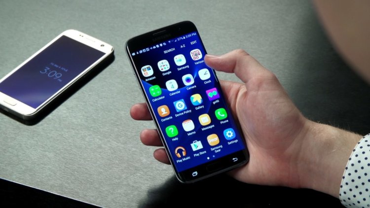 Galaxy S8 может неприятно удивить высокой ценой. Фото.
