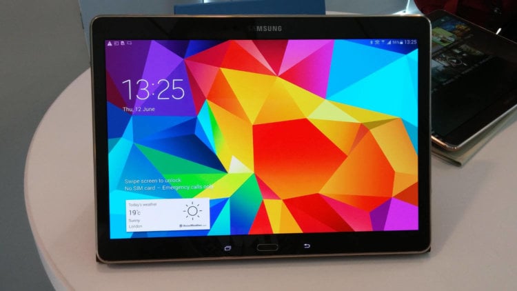 Galaxy Tab S3 со стилусом S Pen в коробке, а не в самом планшете? Фото.
