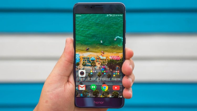 Huawei Honor 8 начал обновляться до Android Nougat. Фото.