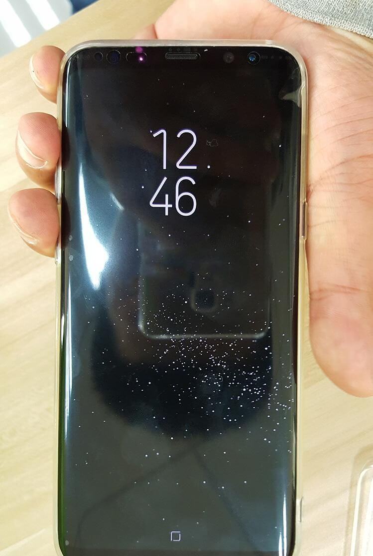 Samsung Galaxy S8 на «живых» фото в белом цвете. Samsung Galaxy S8 на «живых» фото в белом цвете. Фото.