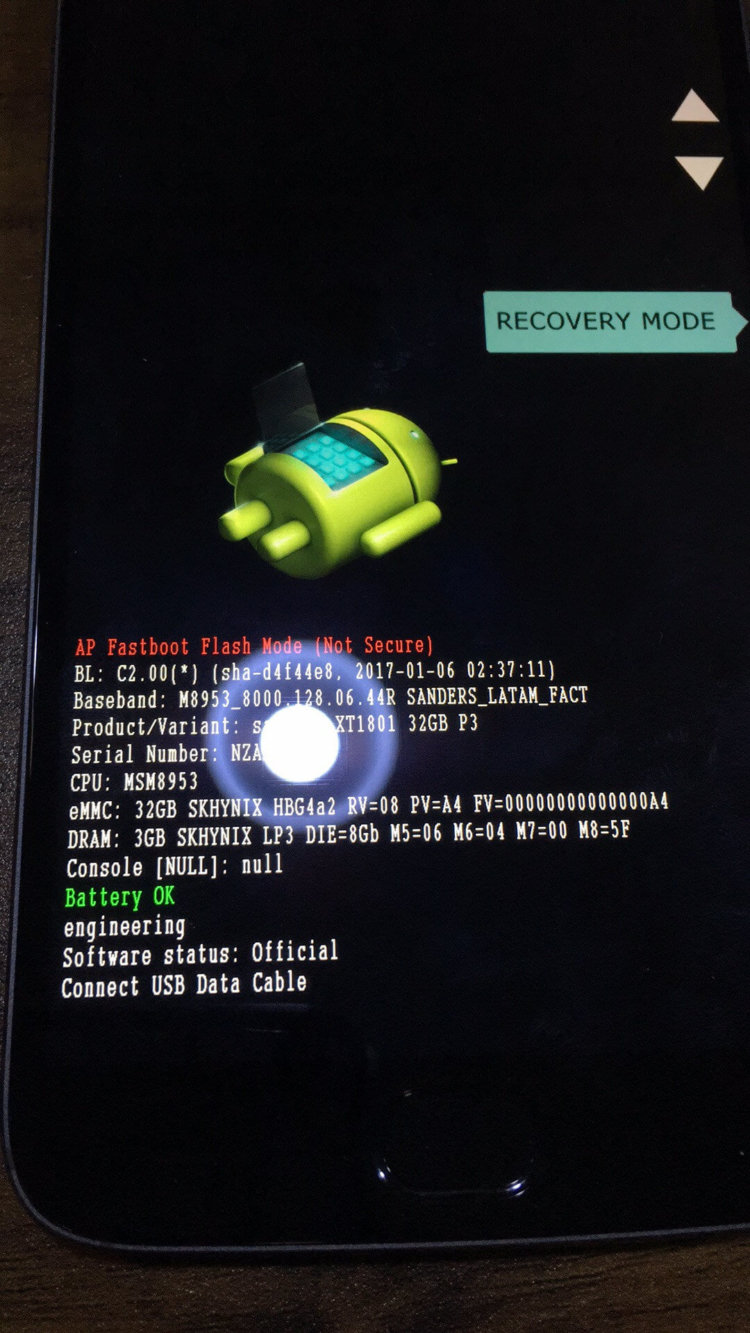 Новый Moto X рассказал о своих характеристиках на снимках. Фото.