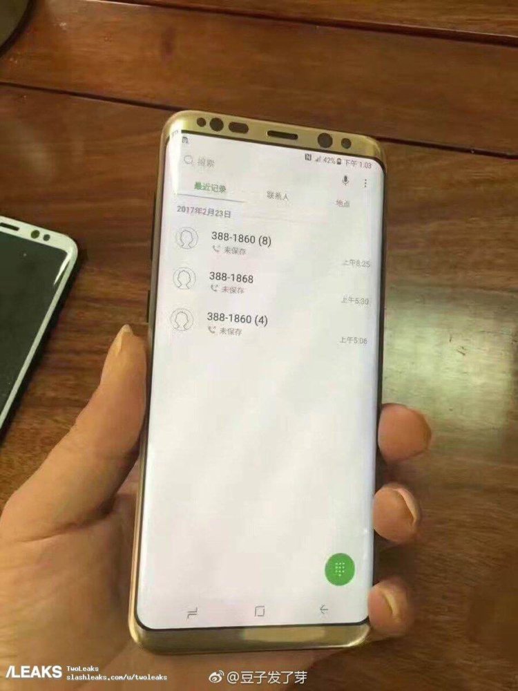 В Сеть утекли «живые» фото Galaxy S8 и скриншоты обновленной оболочки Samsung. Фото.