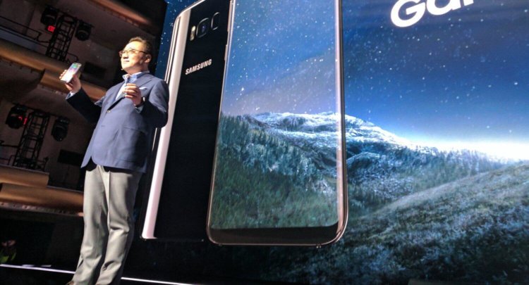 Samsung официально представила Galaxy S8 и Galaxy S8 Plus. Фото.