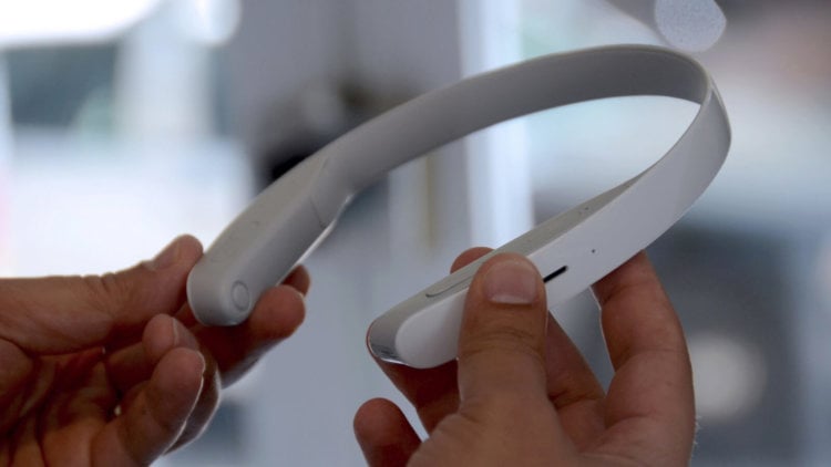 Sony показала концепт футуристических Bluetooth-наушников. Фото.