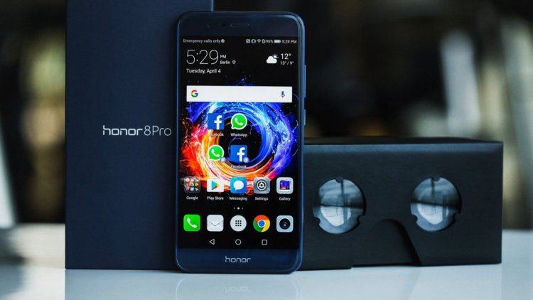 Huawei привезла в Россию новый Honor 8 Pro. Фото.