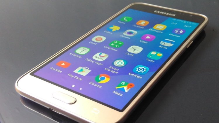 Новый Samsung Galaxy J3 подтвердил характеристики в GFXBench. Фото.