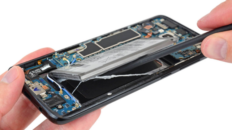 Специалисты iFixit оценили ремонтопригодность Galaxy S8. Фото.