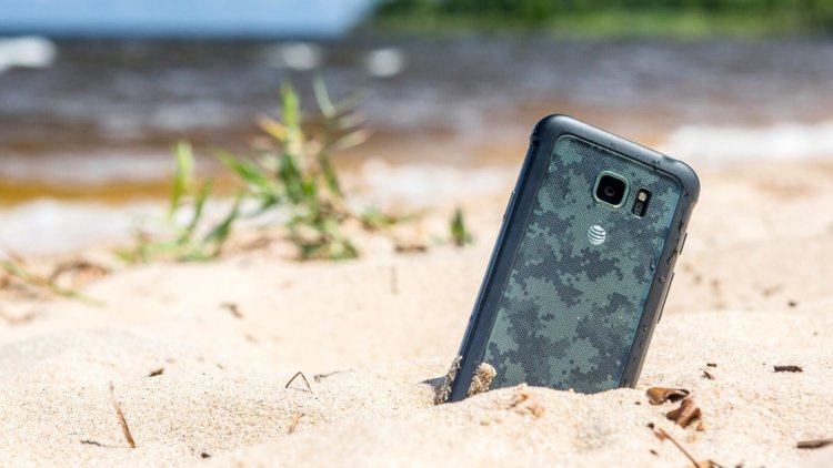 Samsung готовит защищенную версию Galaxy S8. Фото.