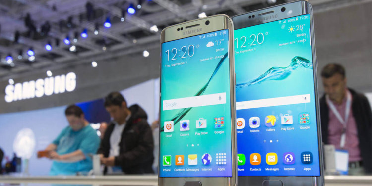 Samsung смогла опередить Apple по продажам еще до выхода Galaxy S8. Фото.