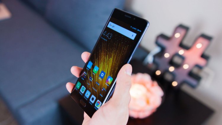 Xiaomi Mi Note 3 со сдвоенной камерой показался на рендере. Фото.