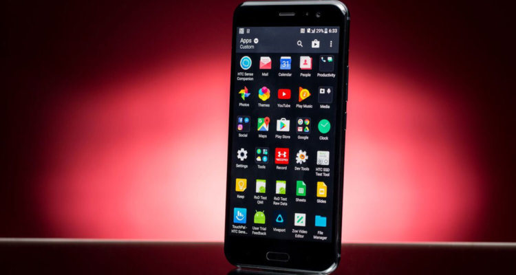 HTC U11 — самый мощный смартфон на рынке. Фото.