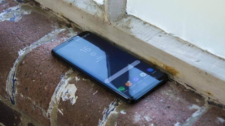 Список безрамочных смартфонов (2017). Samsung Galaxy S8 и S8+. Фото.