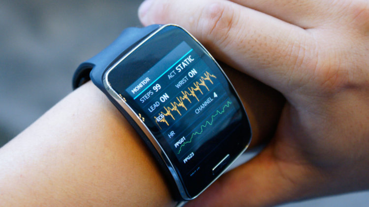 Samsung готовит новое устройство для слежения за здоровьем. Фото.
