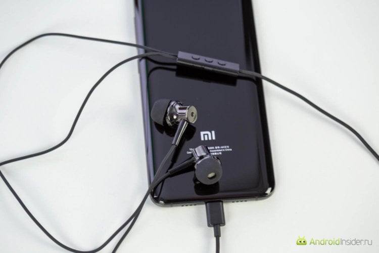 Видеообзор: Наушники с USB Type-C — теперь и Xiaomi. Фото.