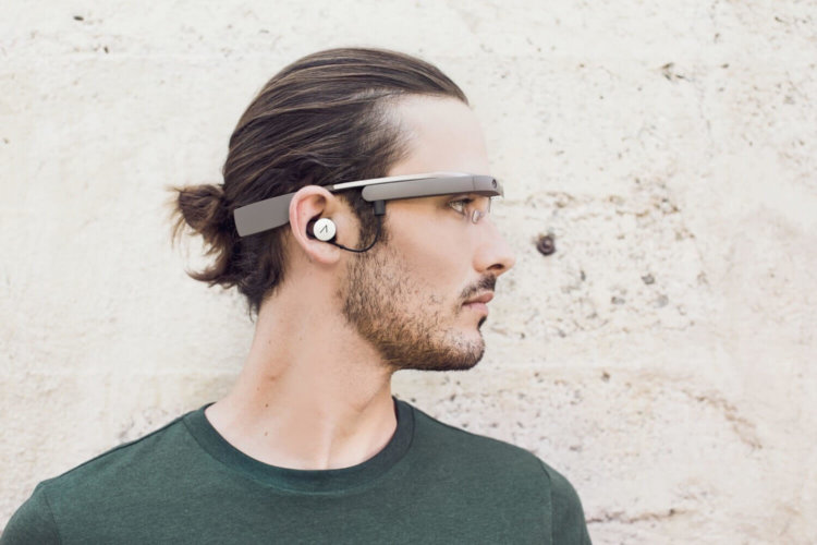 Сюрприз! Google выпустила обновление для очков Google Glass. Фото.