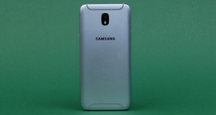 Samsung представила Galaxy J5 Pro. Фото.