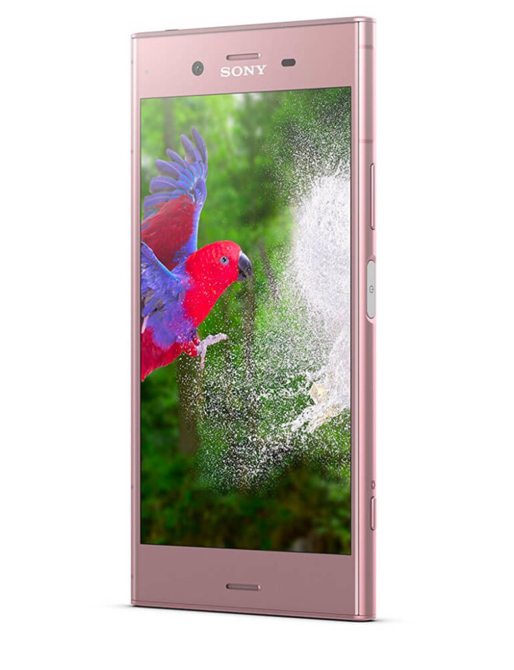 LG V30 — на «живых фото», Sony Xperia XZ1 — на «пресс-рендерах». Фото.