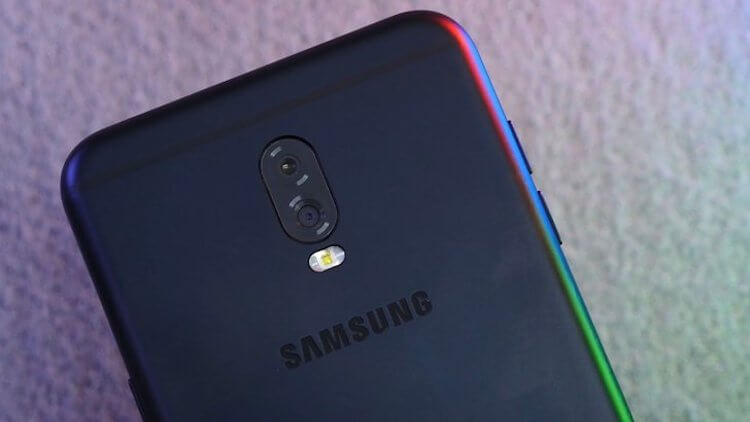 Инсайдеры слили фотографии Galaxy J7+ с двойной камерой.. Фото.