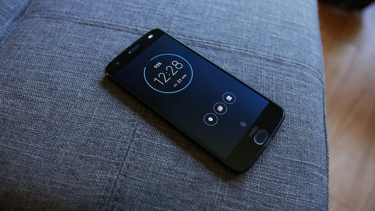 Самые ожидаемые смартфоны «второго эшелона» в 2018 году. Moto Z3 Force. Фото.