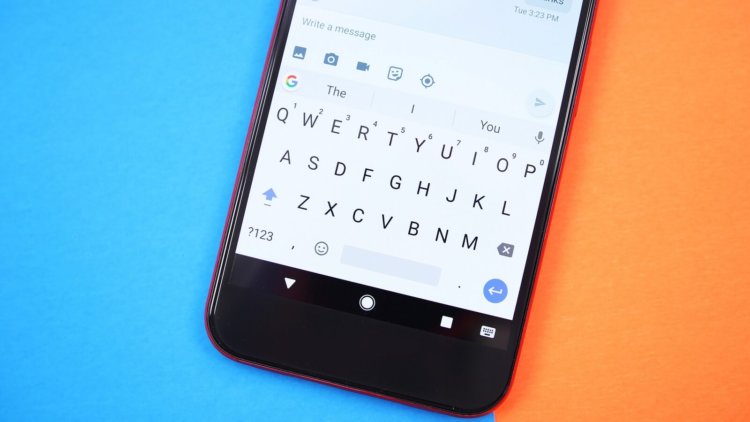 Google хочет отучить нас набирать текст на смартфонах вручную. Фото.