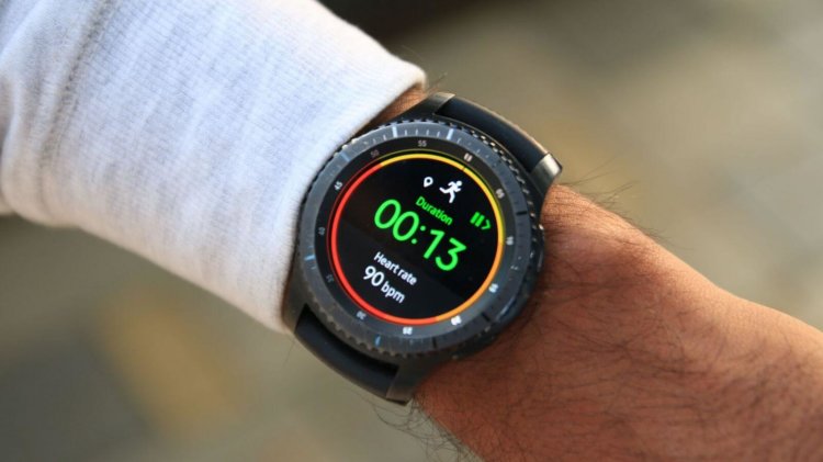 Раскрыто название будущего гибрида смарт-часов и фитнес-браслета от Samsung. Фото.