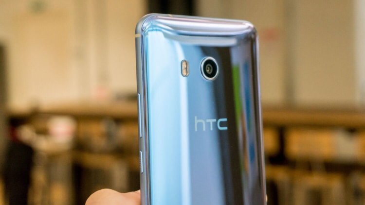 Какие телефоны получат Android Oreo. HTC. Фото.