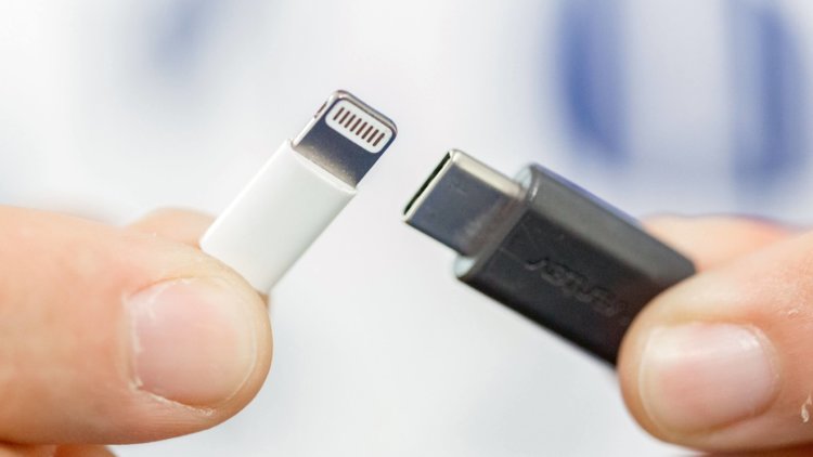 Почему производители смартфонов не спешат адаптировать USB-C? Фото.