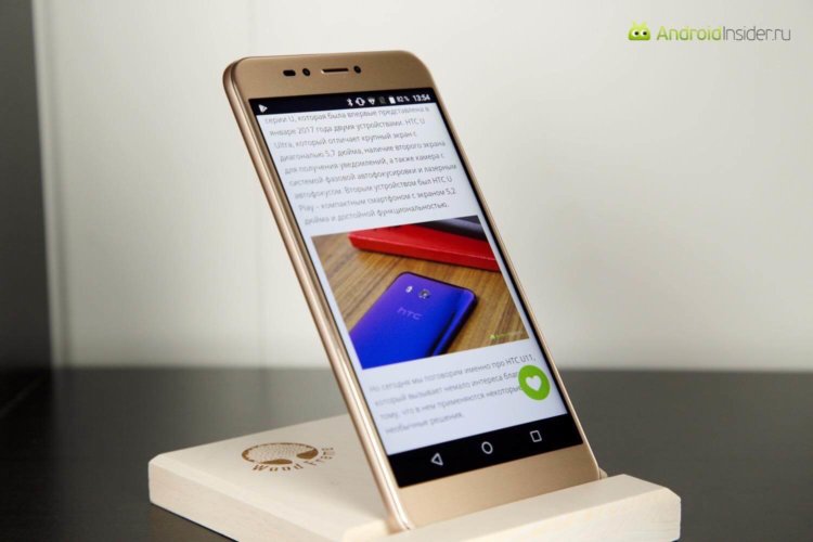 Видеообзор: BQ Strike Selfie Max — селфифон за 10 000 рублей. Фото.