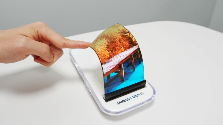 Будущие смартфоны Samsung будут иметь расширяемые дисплеи. Фото.