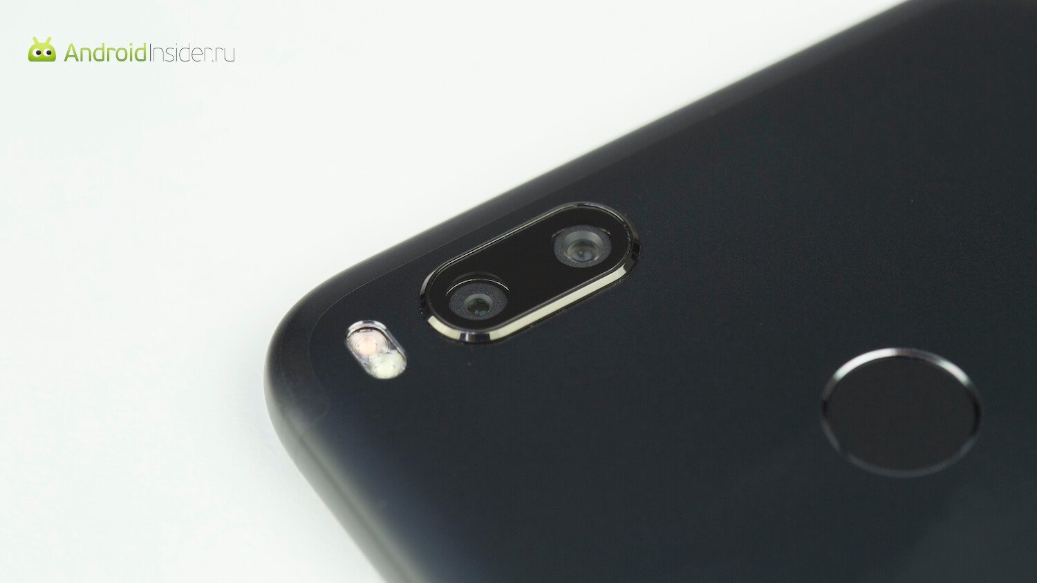 Видеообзор: Xiaomi Mi A1 — Android без примесей. Фото.