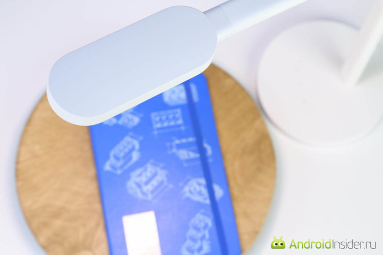 Заряжай ее полностью: настольная лампа Xiaomi Yeelight Table Lamp. Фото.