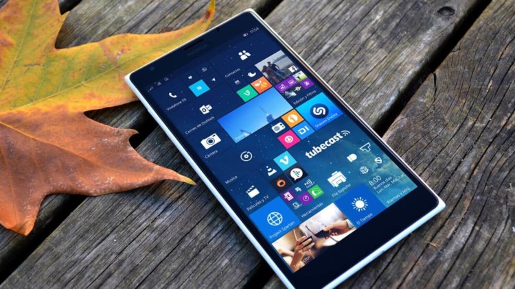 Windows 10 Mobile уходит с рынка, Android победил. Фото.