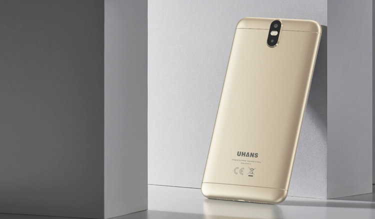 «Безграничный» смартфон распродают за 4000 рублей. «Безграничный» смартфон распродают за 4000 рублей. Фото.