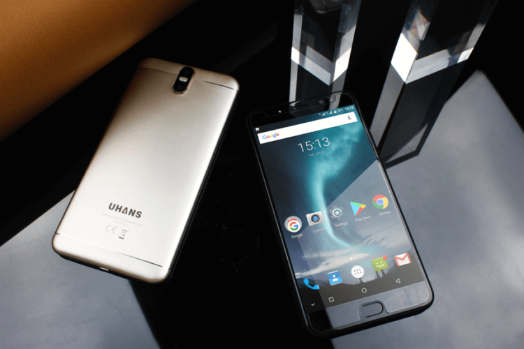 «Безграничный» смартфон распродают за 4000 рублей. «Безграничный» смартфон распродают за 4000 рублей. Фото.