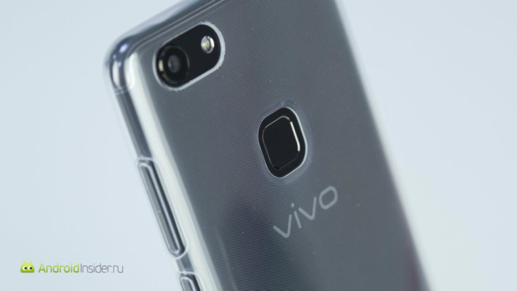 Vivo V7 — образцовый селфифон из Поднебесной. Фото.