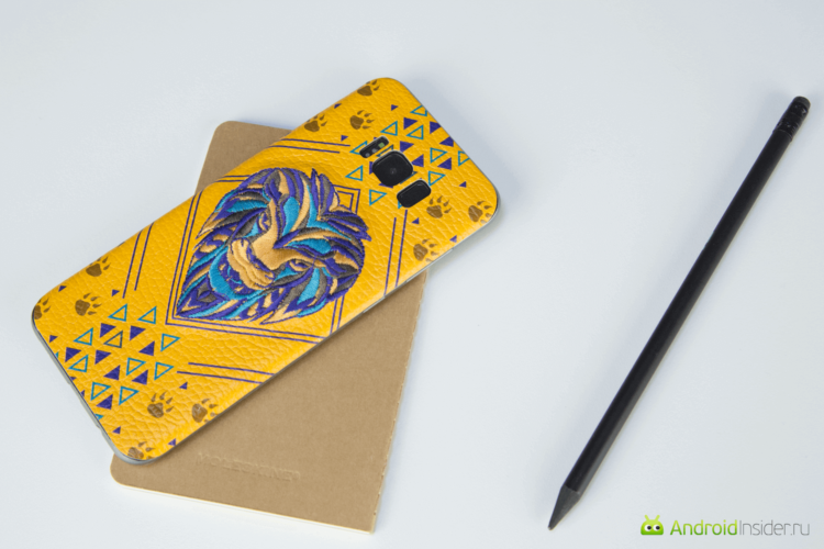 Индивидуальность в коже. Наклейки из кожи. Индивидуальность в коже. Наклейки из кожи. Фото.