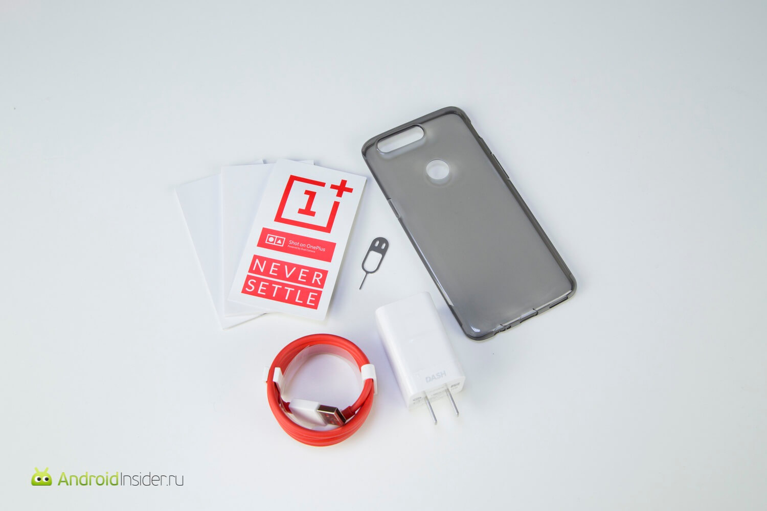 Видеообзор: OnePlus 5T — почти отличный смартфон! Содержимое коробки. Фото.