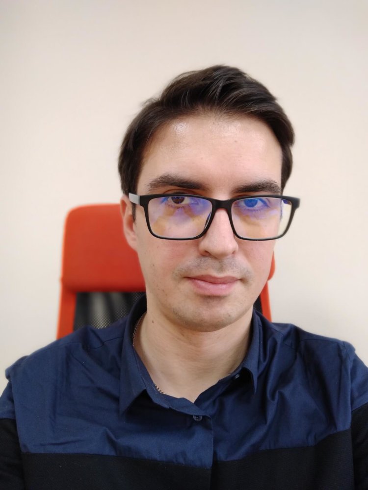 Vivo V7 — образцовый селфифон из Поднебесной. Фото.