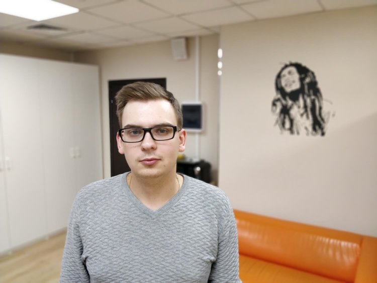 Видеообзор: OnePlus 5T — почти отличный смартфон! Близкая к отличной камера. Фото.